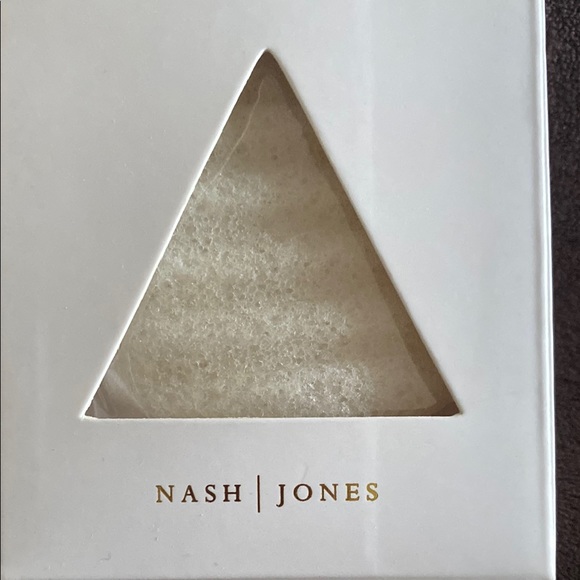 Nash + Jones Konjac Root Body Sponge - Picture 3 of 4
